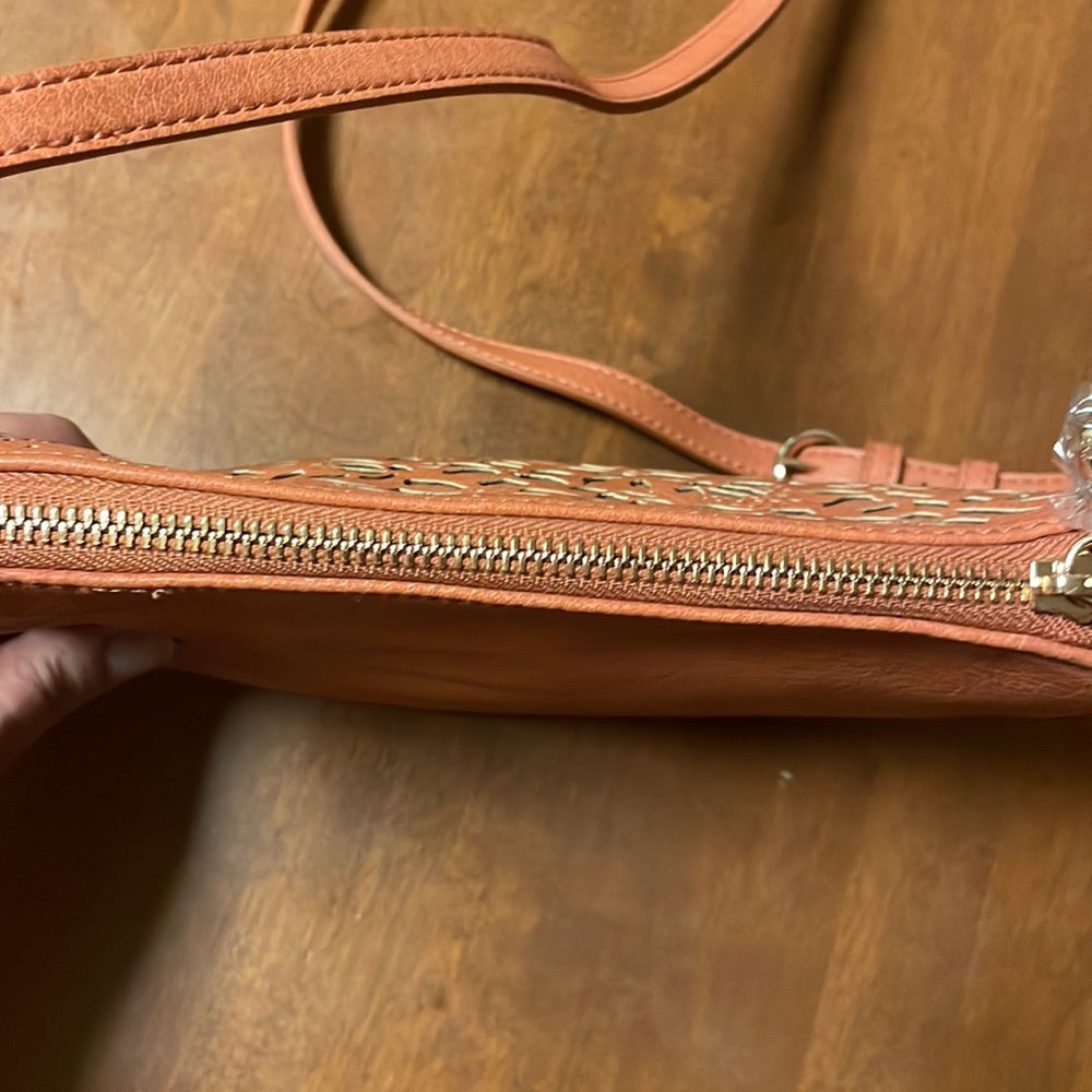 Lauren Conrad crossbody purse. NWT. See pics for cut out design on one side only - Picture 5 of 7
